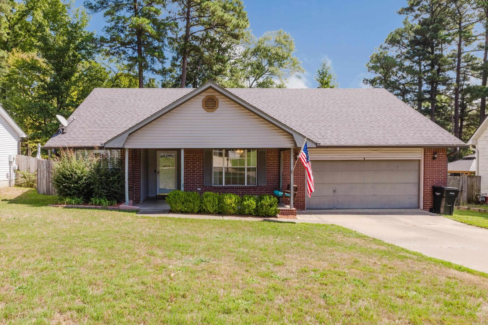 Property Photo: 902 Weatherford AR 72015