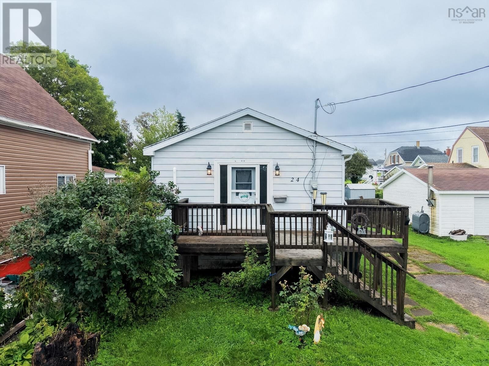 Property Photo:  Beech Street 24  NS B1P 3B4 