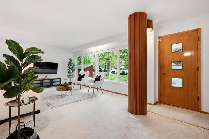 Property Photo: 282 Egerton Road MB R2M 2X4