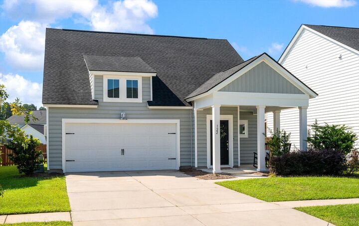 Property Photo: 122 Woodland Oak Way SC 29485
