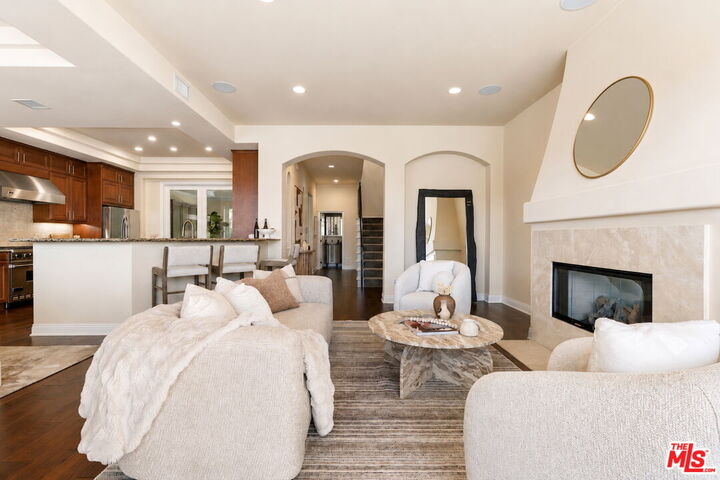 Property Photo: 23963 De Ville Way CA 90265
