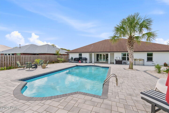 Property Photo:  1006 Kristanna Drive  FL 32405 