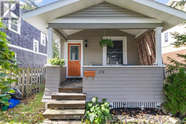 Property Photo:  172 Pearl Street West  ON K6V 4C8 