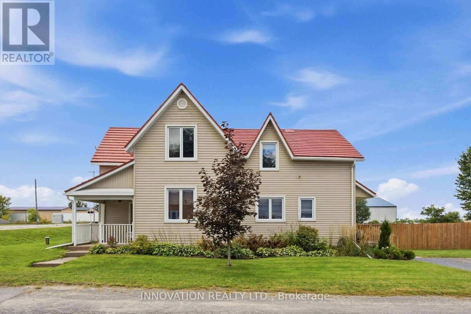 Property Photo:  101 Mary Street  ON K0A 2H0 