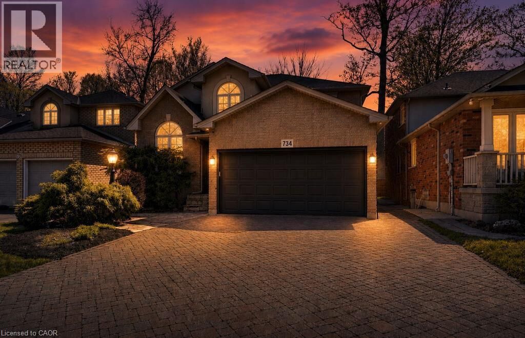 Property Photo:  734 Brigadoon Drive  ON L9C 7S2 