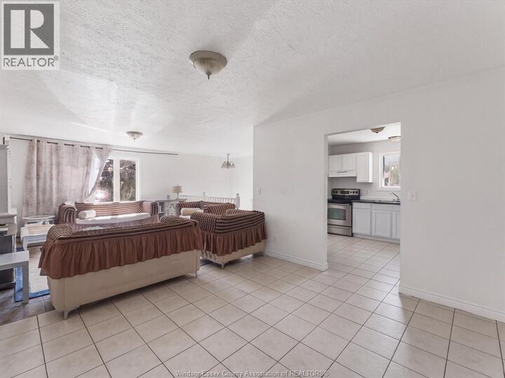 Property Photo:  75 Sutton  ON N8H 5E9 