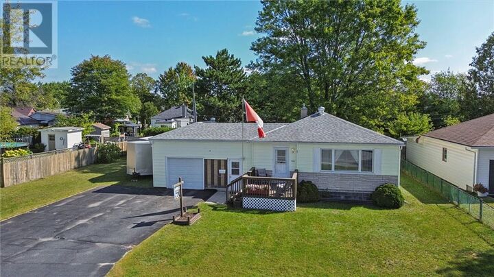 Property Photo:  380 Avery Drive  ON P5E 1C8 