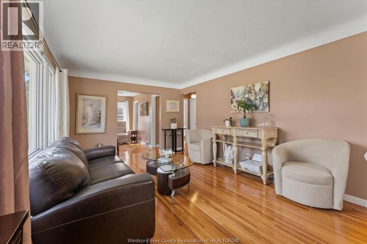 Property Photo:  971 Isabelle Place  ON N8S 3B1 