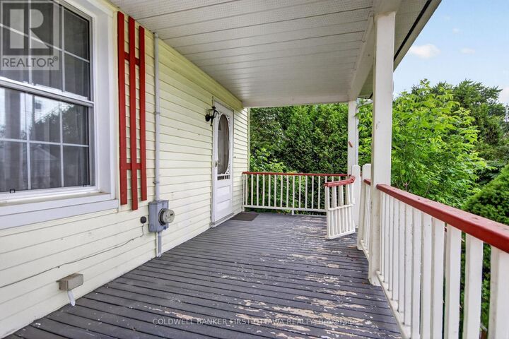 Property Photo: 9 Maud Street ON K0C 1X0