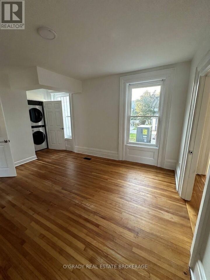 Property Photo:  30 James Street East B  ON K6V 1K2 