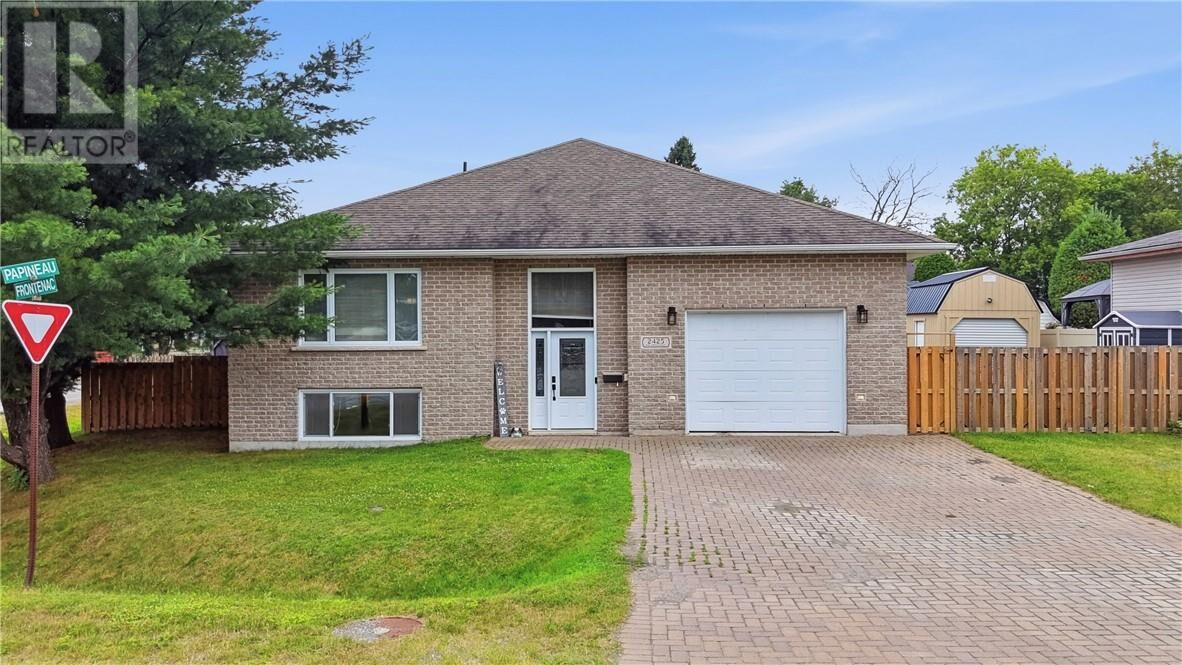 Property Photo:  2425 Frontenac Street  ON P3A 2L7 
