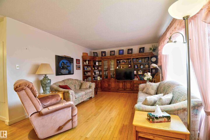 Property Photo:  4538 46 Avenue  AB T0A 3A3 