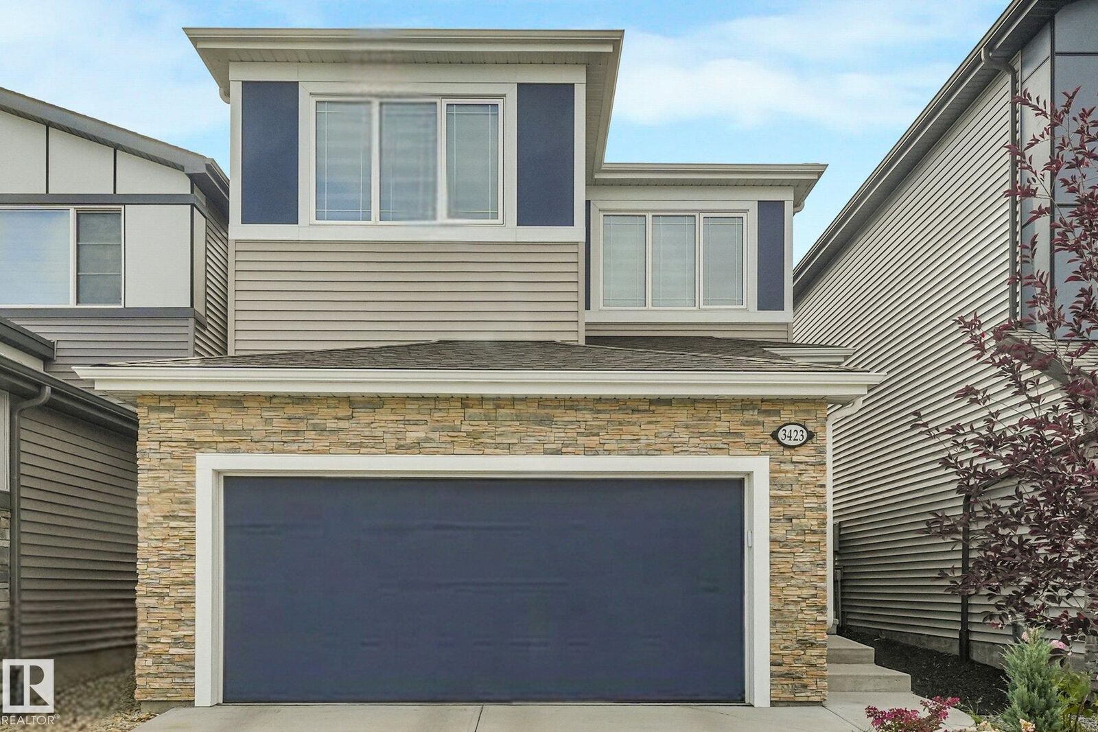 Property Photo:  3423 Kulay Green SW  AB T6W 5H3 