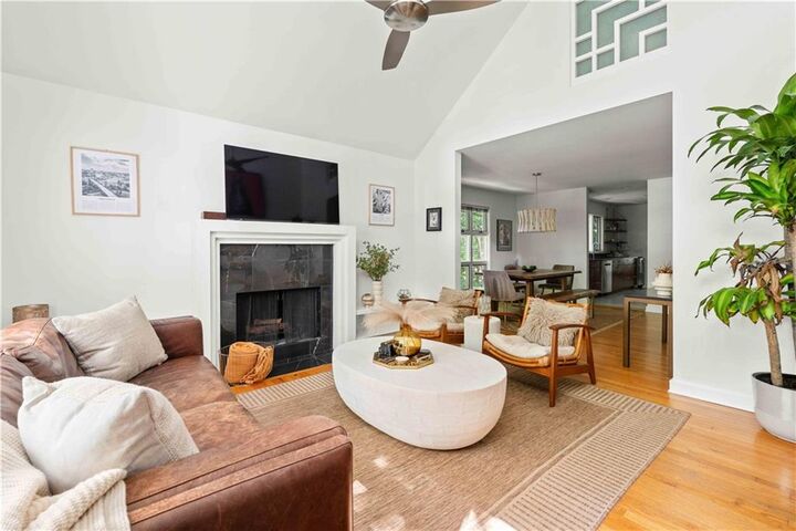 Property Photo: 452 Sinclair Avenue GA 30307