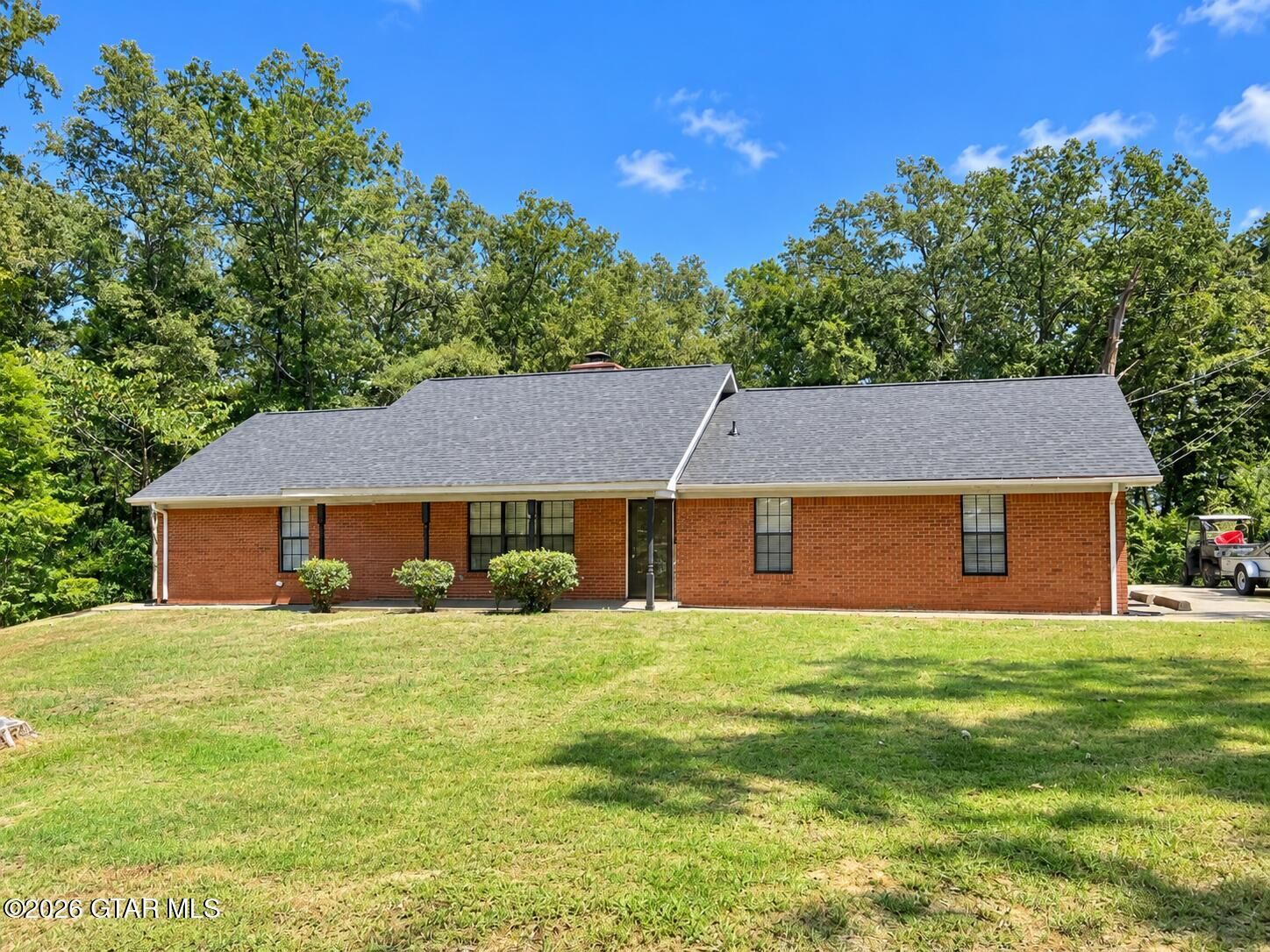 Property Photo: 499 W Lowndes Drive MS 39701