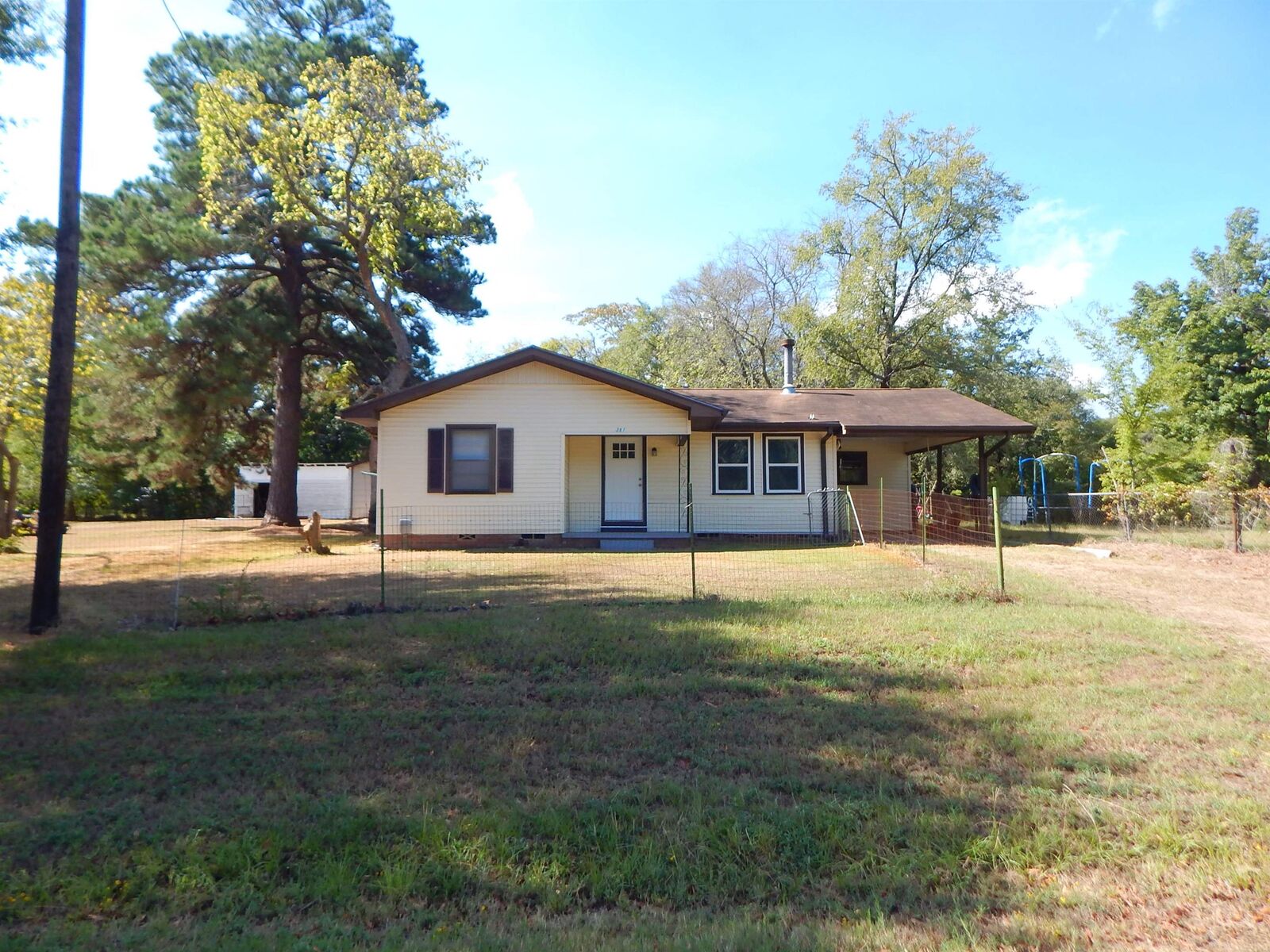 Property Photo: 301 W. Main TX 75683