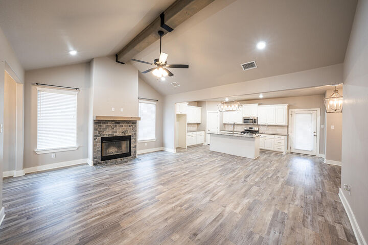 Property Photo: 402 Cowboy Lane TX 79382