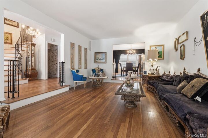 Property Photo:  20 Old Farm Road  NY 10583 