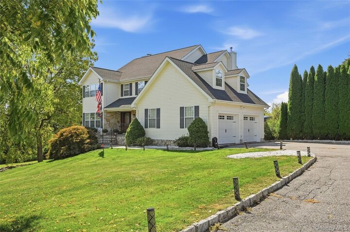 Property Photo:  20 Jill Court  NY 12563 
