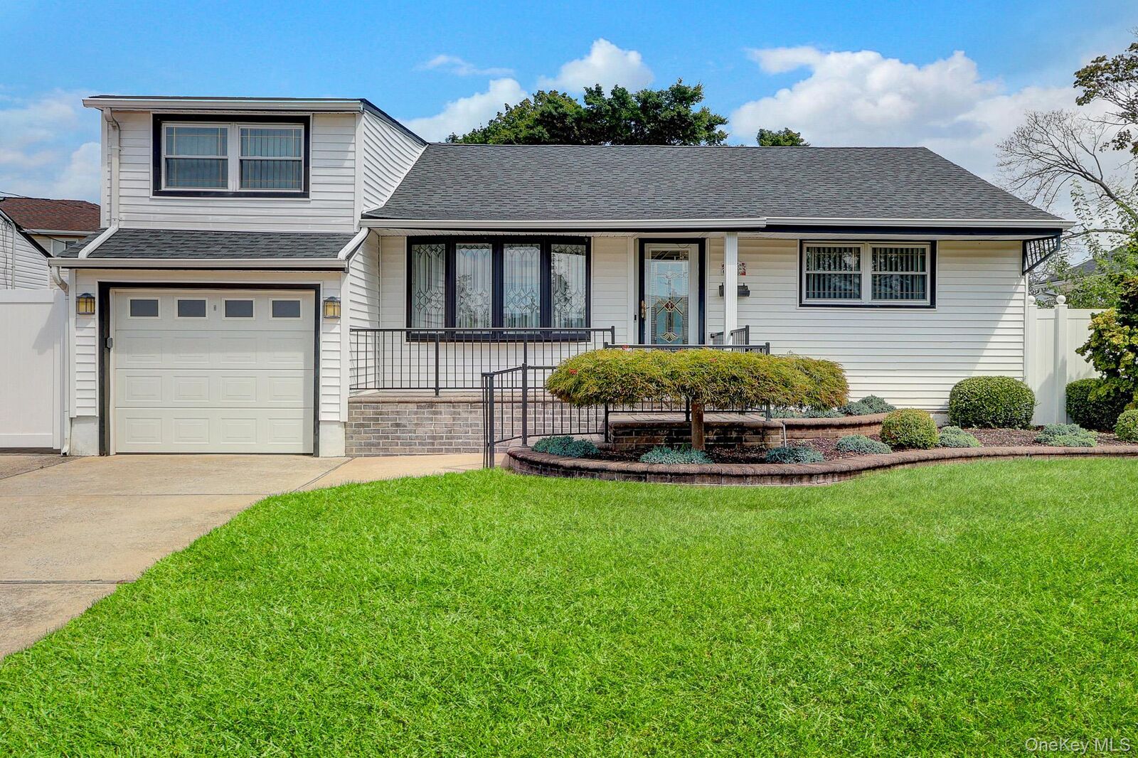 Property Photo:  148 S Dean Street  NY 11801 