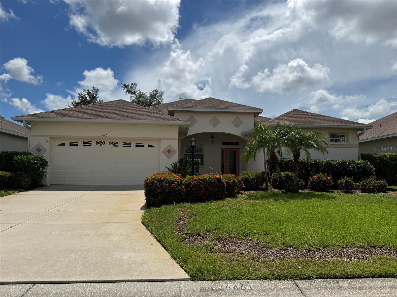 Property Photo: 6461 Fox Grape Lane FL 34202