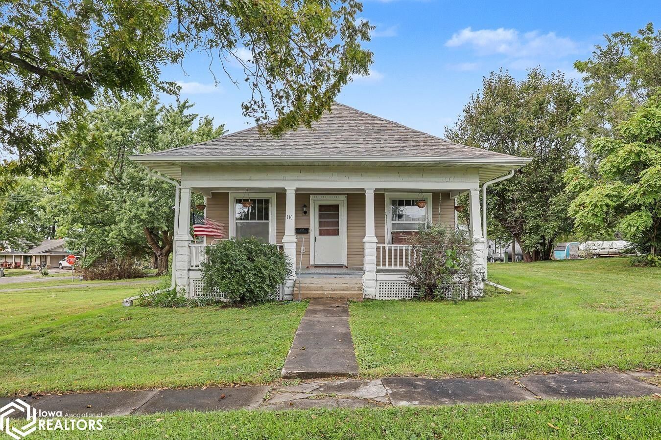 Property Photo:  110 S John Street  IA 52571 