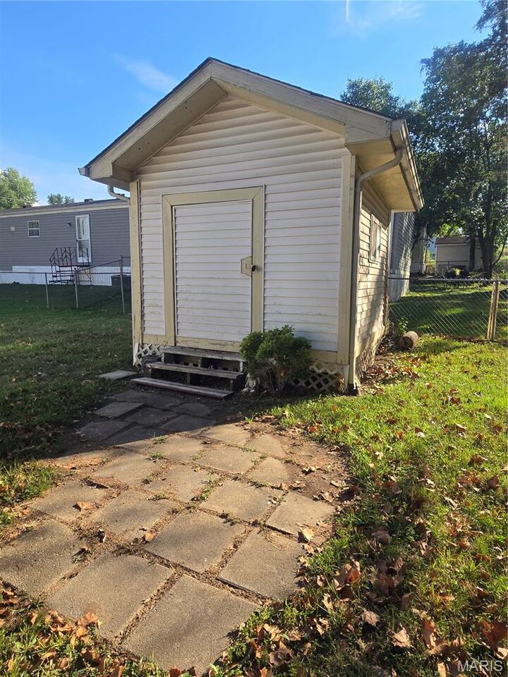 Property Photo:  6001 Cedar Glen Drive  MO 63016 