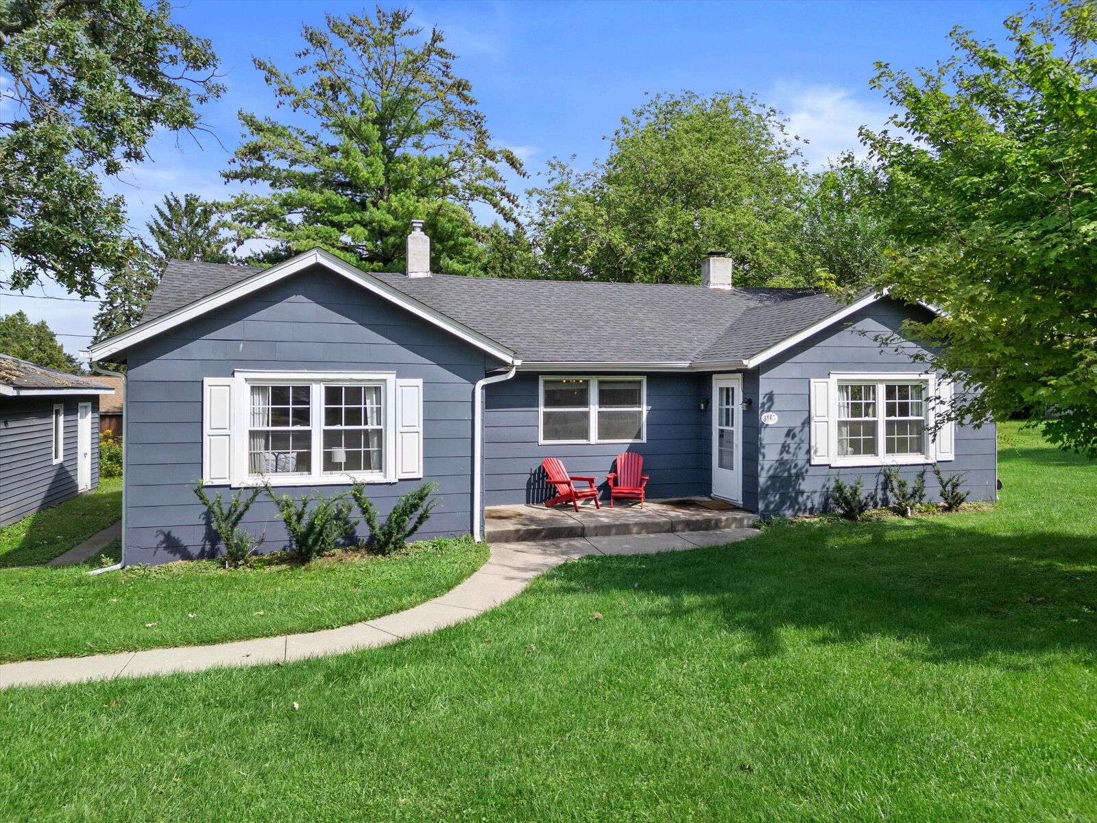 Property Photo: 3165 Lockwood Blvd WI 53147
