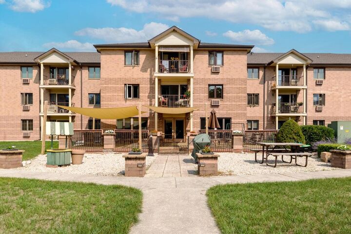 Property Photo: 530 N Silverbrook Dr WI 53090