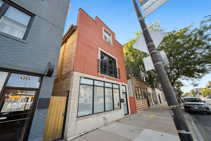 Property Photo:  4351 N Western Avenue 2re  IL 60618 