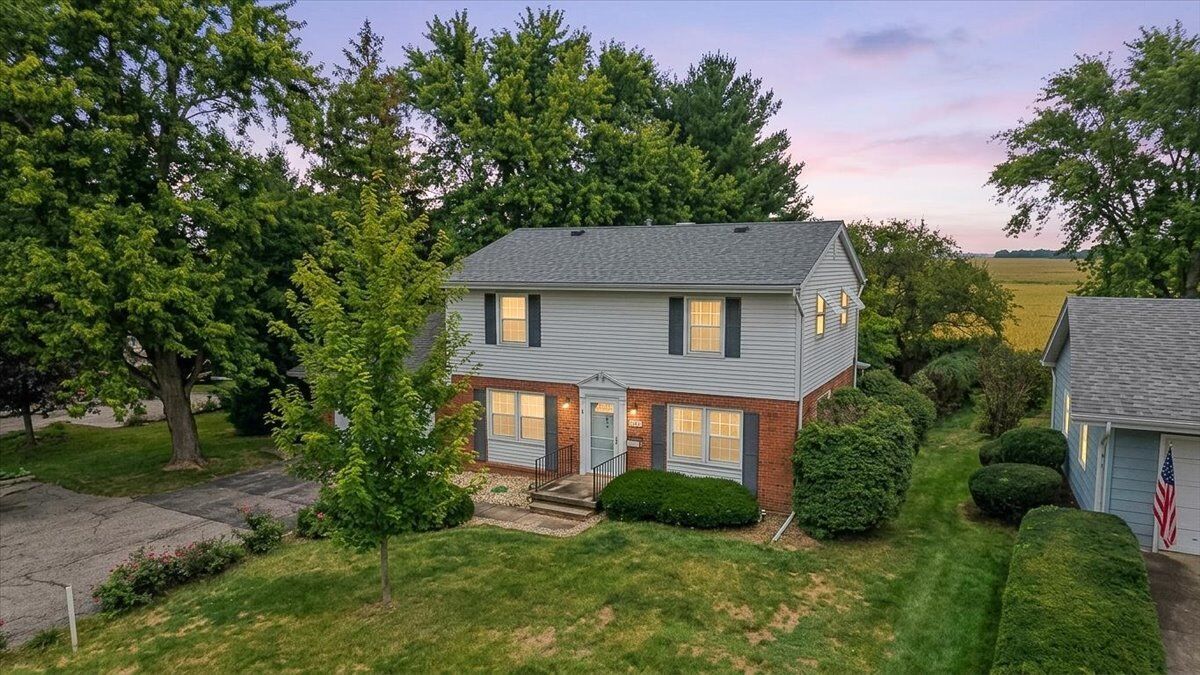 Property Photo:  307 S 7th Street  IL 60921 
