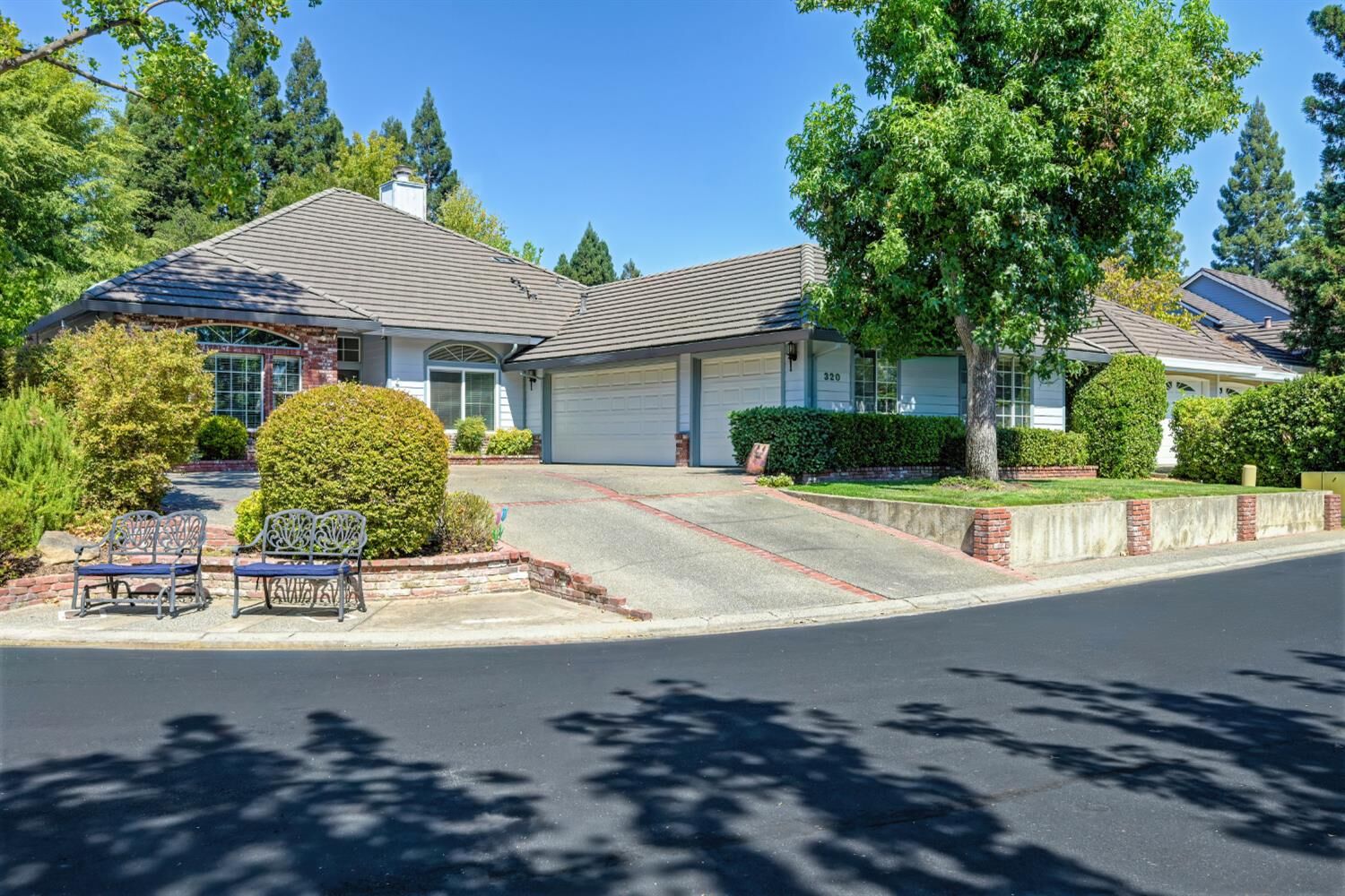 Property Photo:  320 Emerson Court  CA 95661 