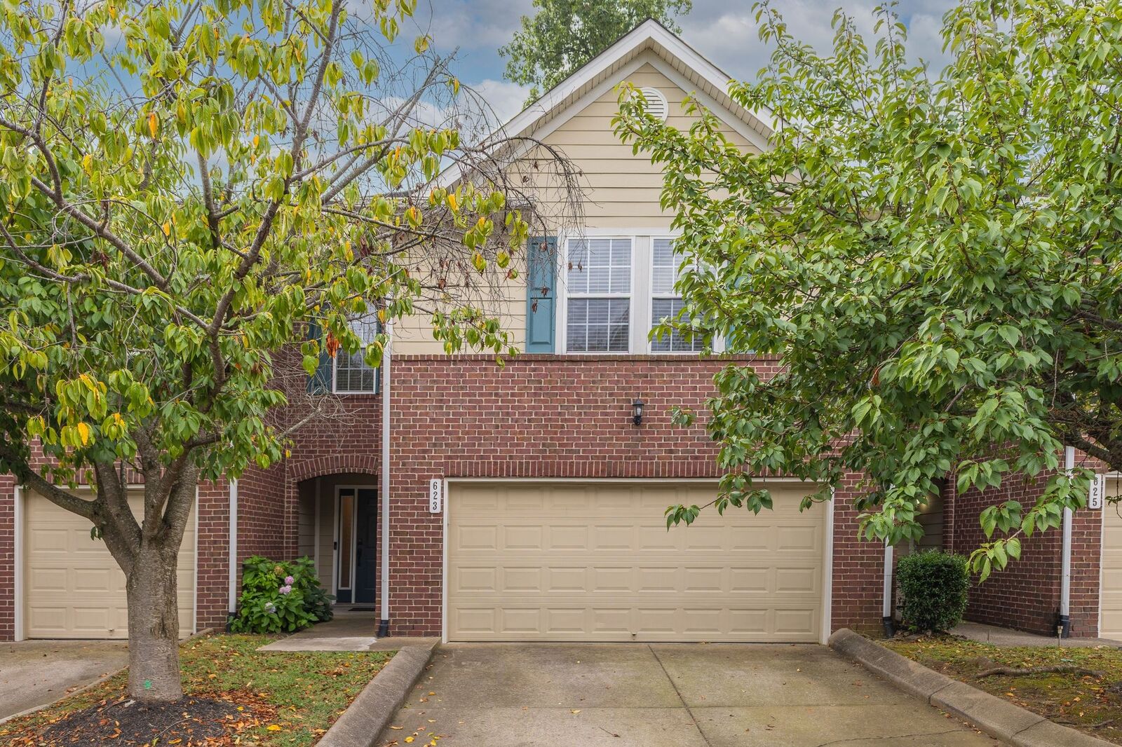 Property Photo: 623 Heath Pl TN 37167