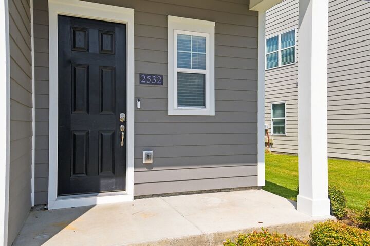 Property Photo: 2532 Elmcroft Ave TN 37128