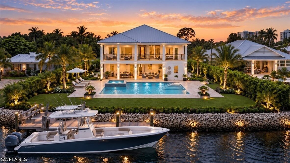 Property Photo: 2223 Harbor Road FL 34104
