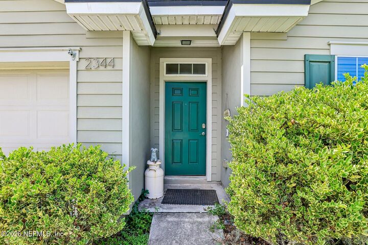 Property Photo:  2344 Bonnie Lakes Drive  FL 32043 