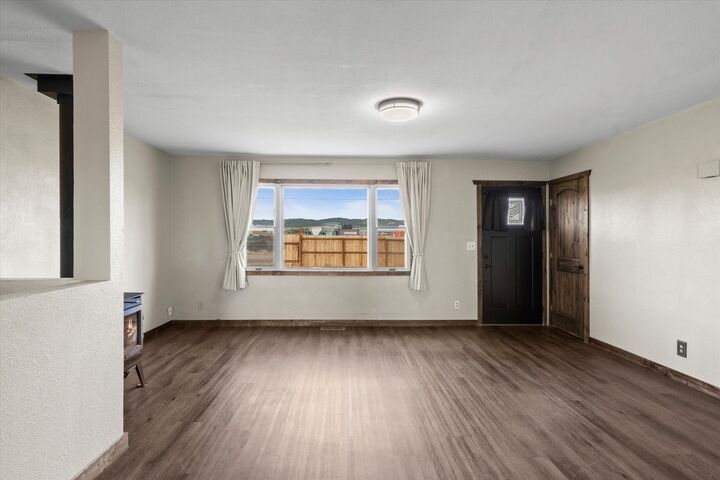 Property Photo: 407 Valley View Road MT 59602