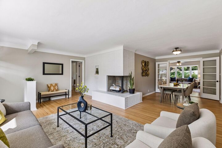 Property Photo:  1947 Yorkshire Court  MN 55116 