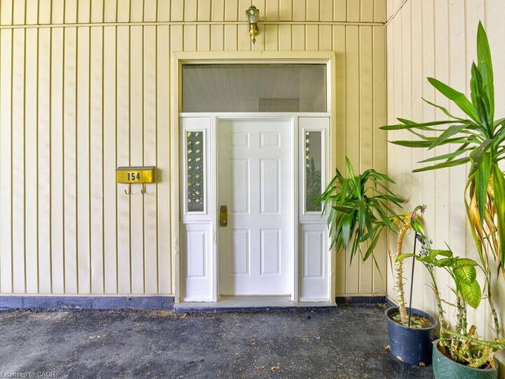 Property Photo:  154 Luscombe Street  ON L9A 2K3 