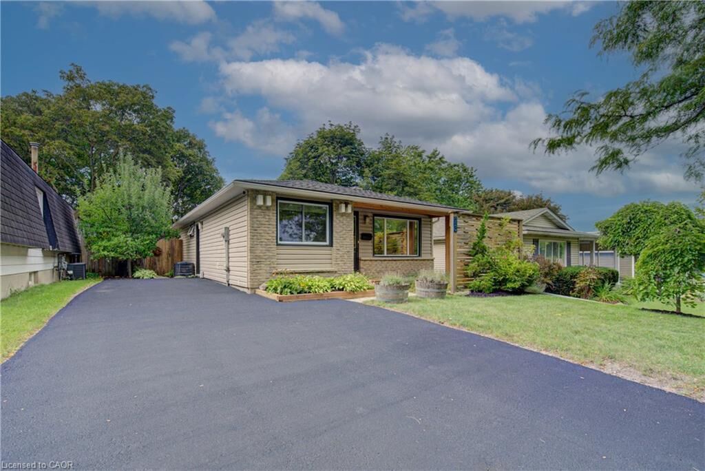 Property Photo:  73 Christopher Drive  ON N2J 4J6 