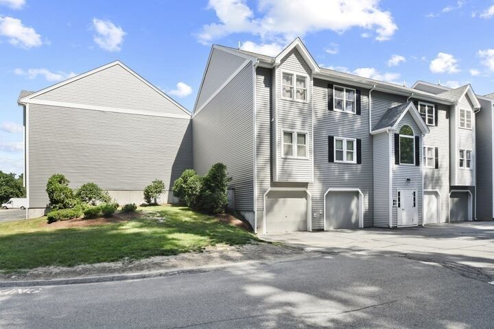 Property Photo:  74 Tennis Plaza Road 38  MA 01826 
