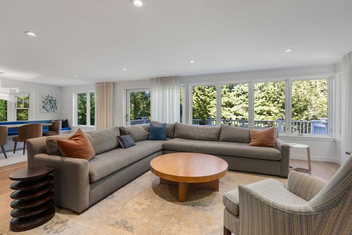 Property Photo:  15 Wedgwood Rd  MA 02481 