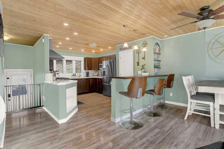 Property Photo:  9238 111 Avenue  AB T8V 3G1 