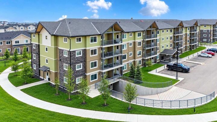 Property Photo:  181 Skyview Ranch Manor NE 2314  AB T3N 0V2 