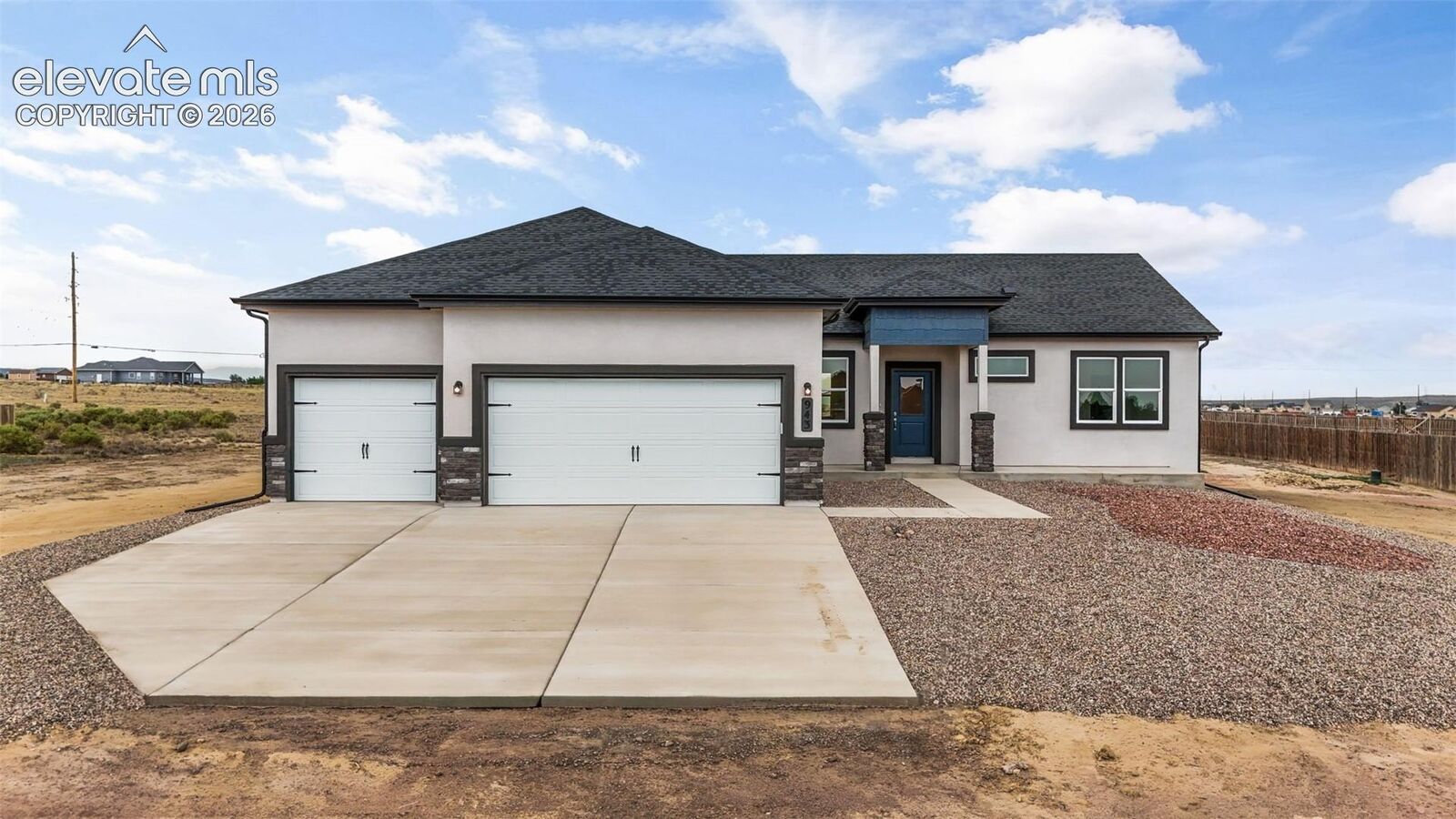 Property Photo:  943 E Moonbeam Drive  CO 81007 