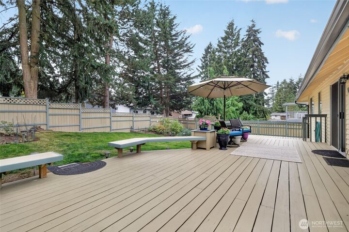 Property Photo: 219 S 316th Place WA 98003