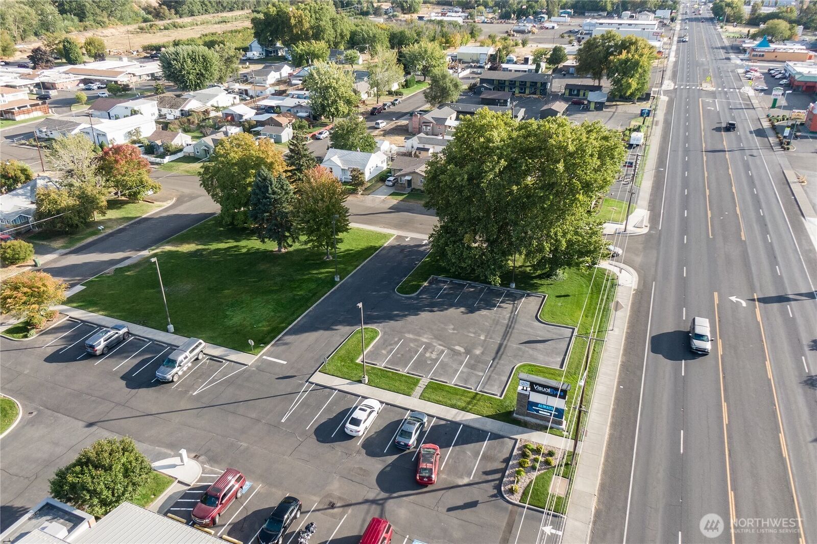 Property Photo: 805 NE 3rd Avenue OR 97862