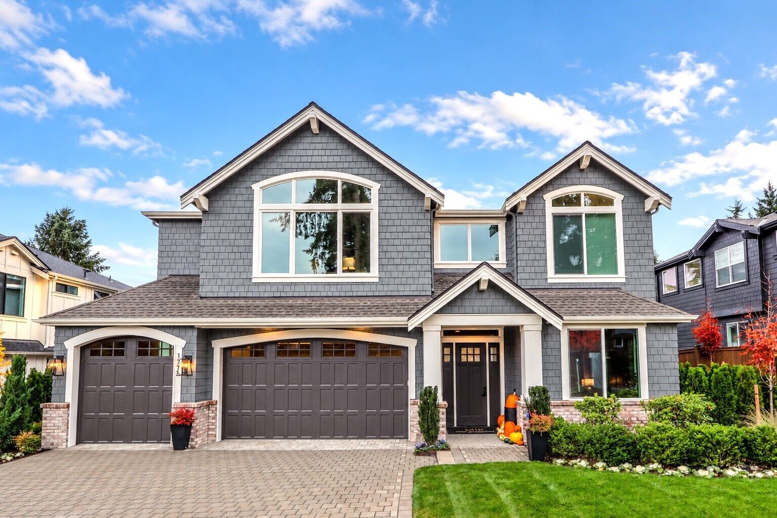 Property Photo: 1555 158th Court SE WA 98008