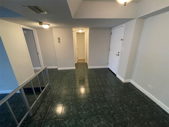 Property Photo:  3740 Inverrary Drive 2Y  FL 33319 