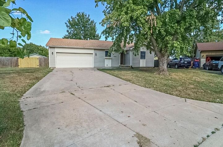 Property Photo:  3908 S Gilda Cir  KS 67215 